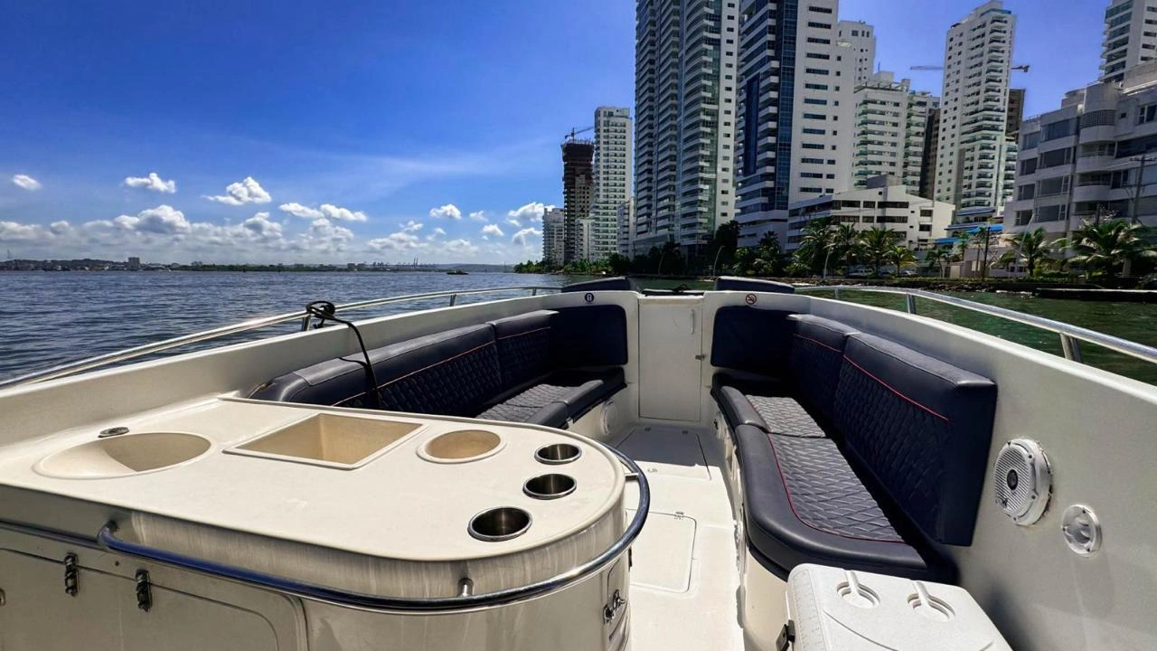 Alquiler de bote deportivo